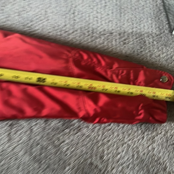 Beautiful red one piece postcard ski suit. Size 8 . From Gorsuch in Vail Co . - Picture 12 of 13